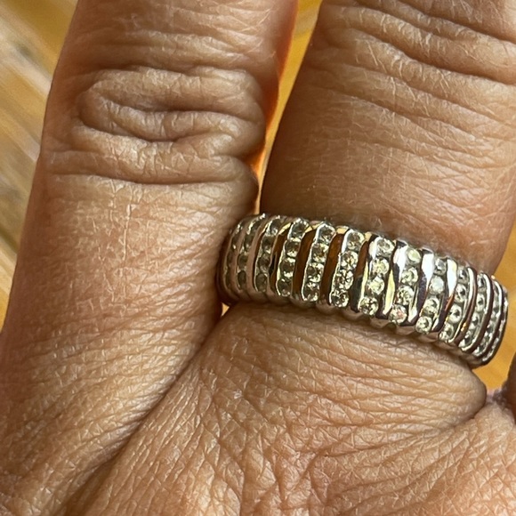Unisex sterling & CZ band ring - Picture 6 of 8